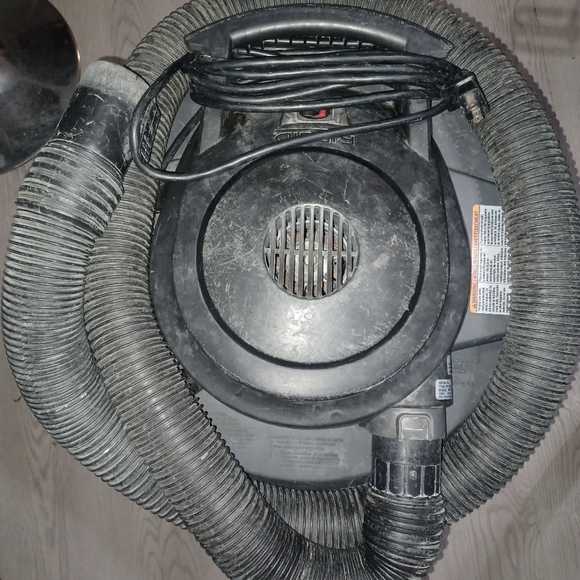 Rigid Shop Vac - Picture 2 of 2